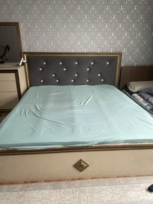 Кровать двухспальная