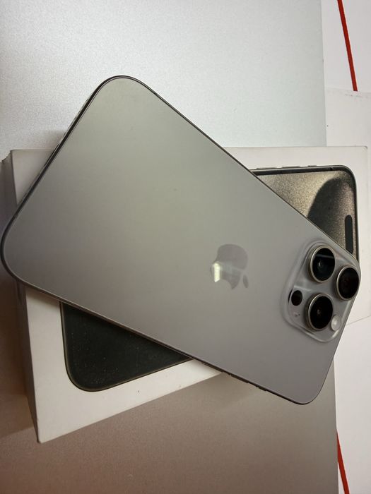 iPhone 15 Pro Natural Отличен с Кутия !