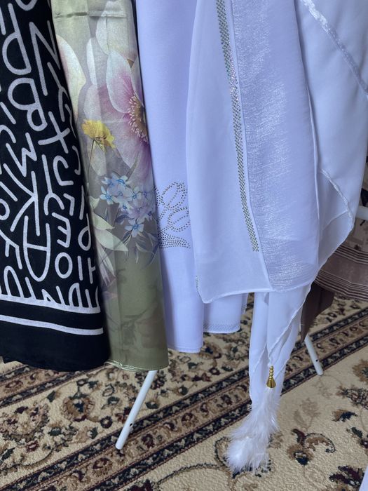 Платки новые красивые