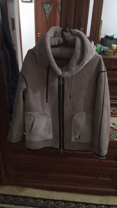 Продам дубленку почти новый