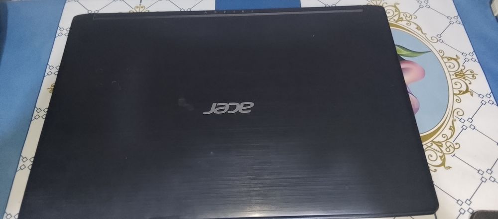 Продаю ноутбук .