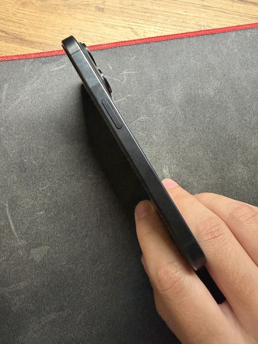 Продам Iphone 15 pro 256gb