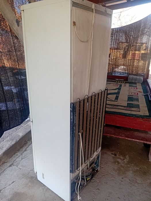 Продам холодильник