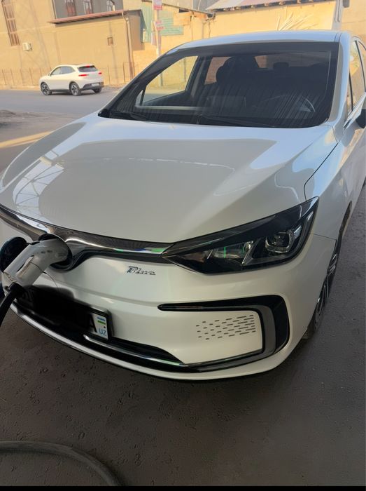 Электромобиль сотилади