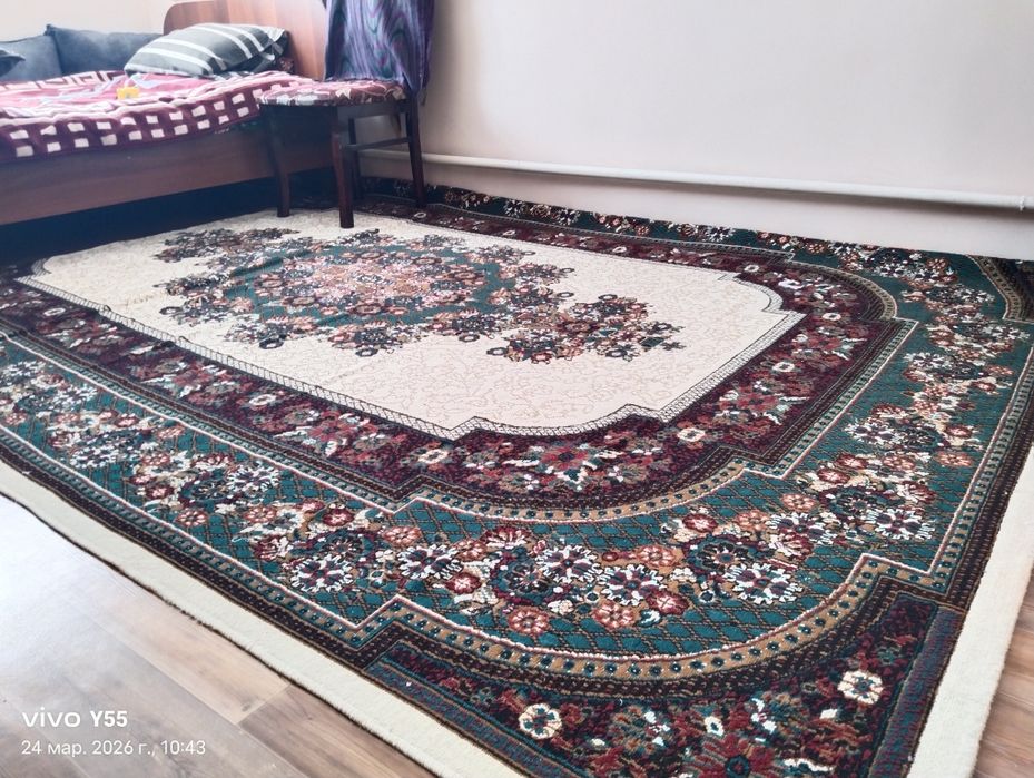 Клем ковёр разные. Ковры