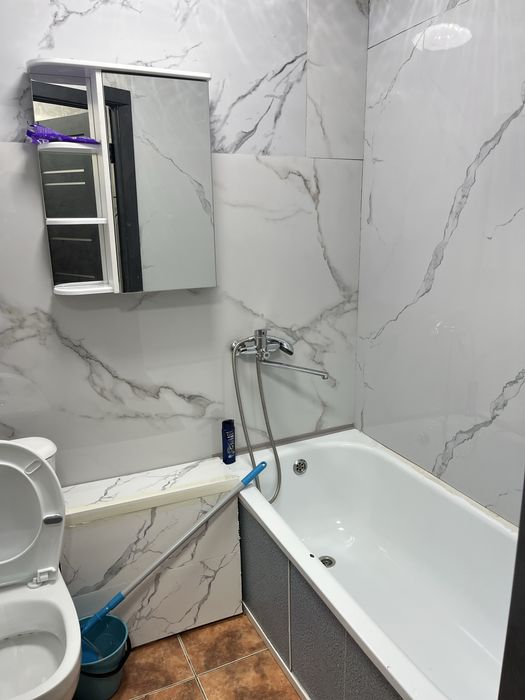 Центр. 1ком. Сдается.