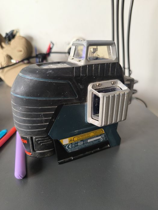 Лазерный уровень Bosch GLL 3-80C Bluetooth