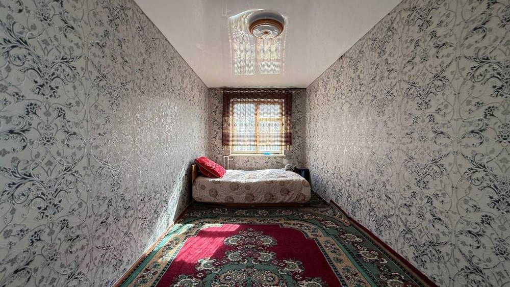 Доканал 26-мактаб 4 қаватда 2 хонали квартира сотилади. ID: 1906