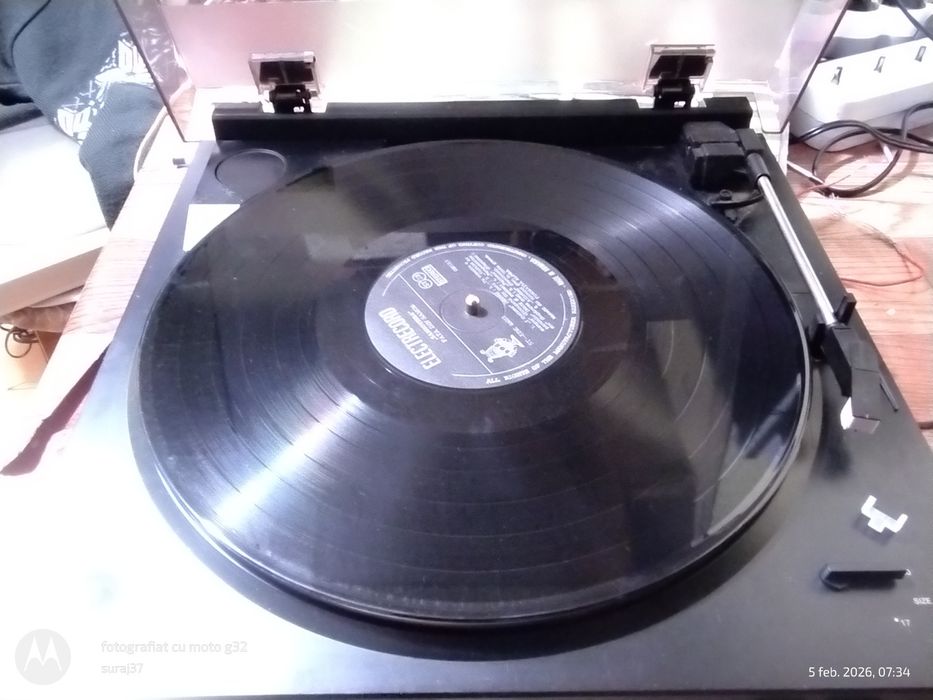 Denon DP-200USB Belt drive full automatic