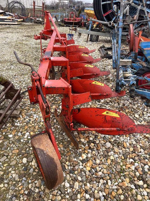 Piese//-/. Plug Huard Gregoire Besson . 3-4 brazde . Piese plug