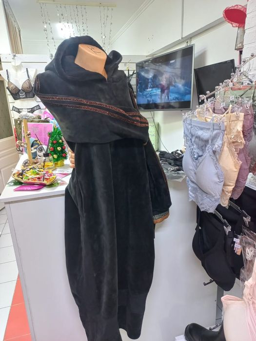 Новое платье - пальто велюр.