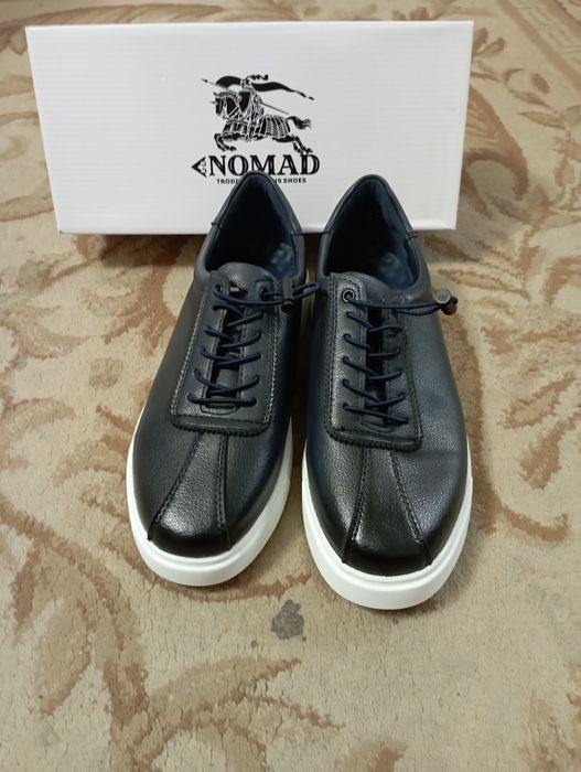 Продается.  кеды