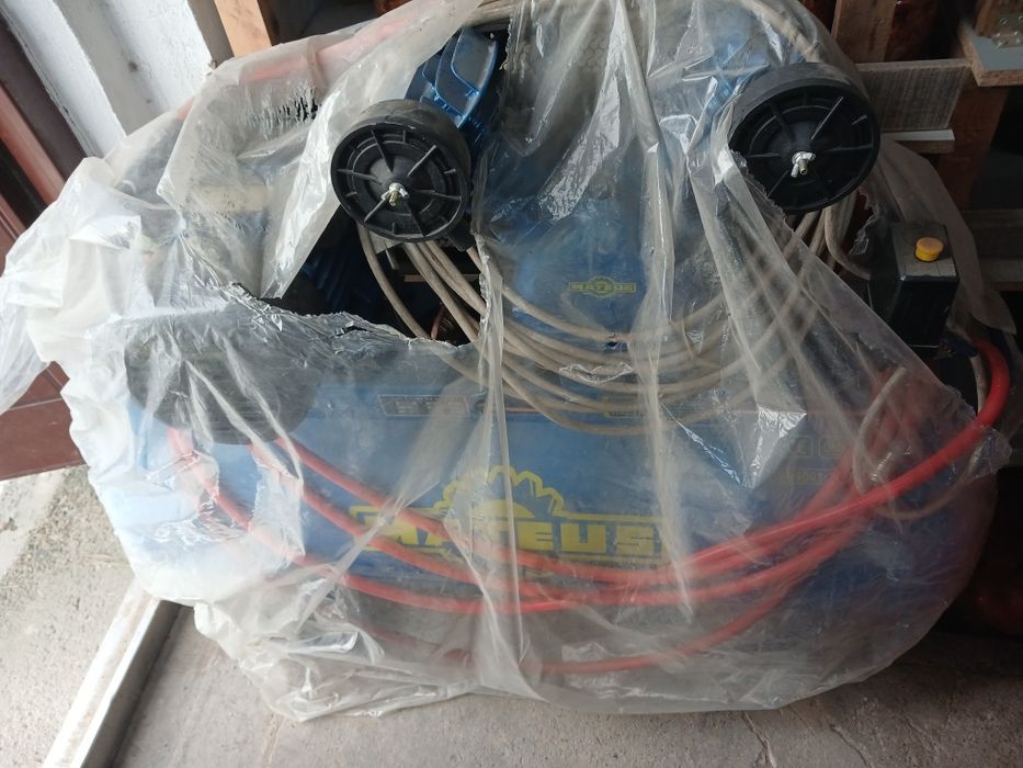 Воздушный компрессор 100л