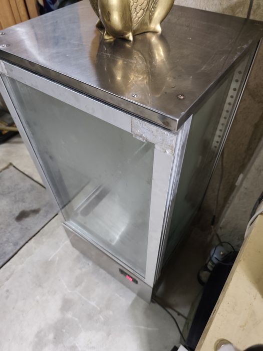 Хладилна витрина