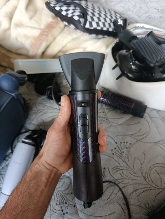 Продавам сешоари и машинки за бръснене и подстригване.