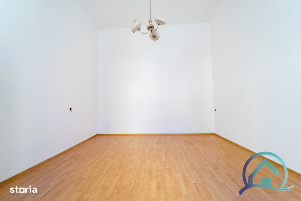Apartament 2 camere 91 mp  etaj 1  Bulevardul Revoluției zona Teatru