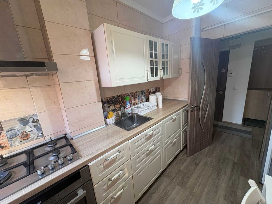 Inchiriere apartament 3 camere mobilat utilat zona Centrala