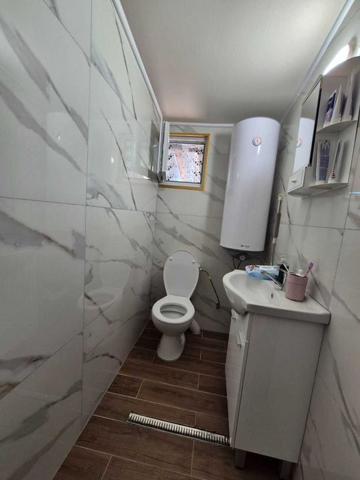 Продоваме обзаведена къща в гр. Левски !