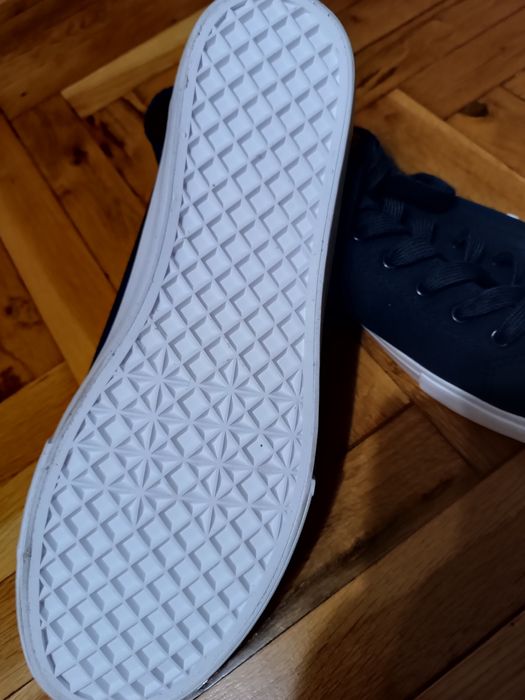 Нови кецове Pier one