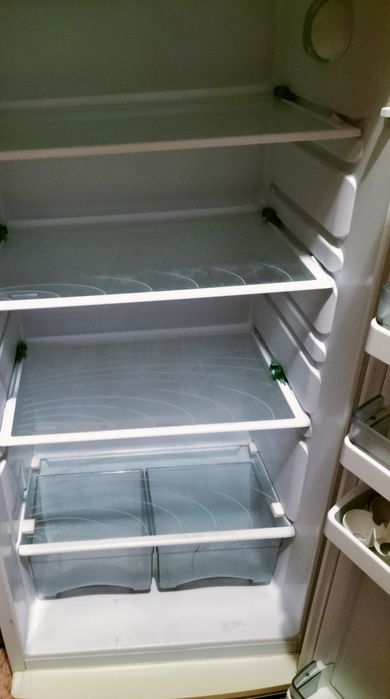 Продам не рабочий холодильник