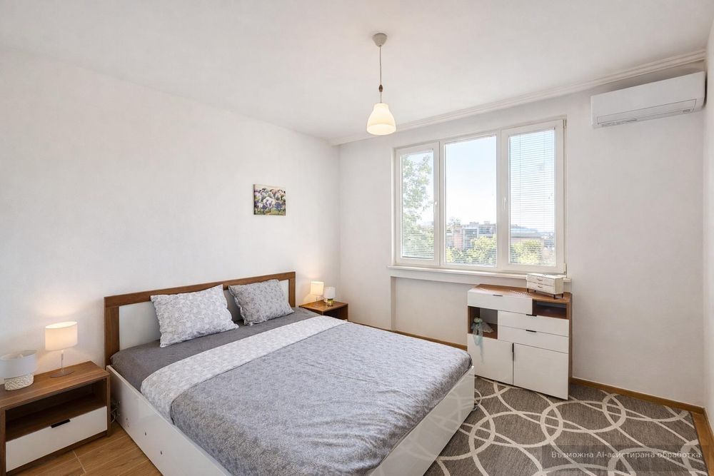 Тристаен апартамент под наем в Център