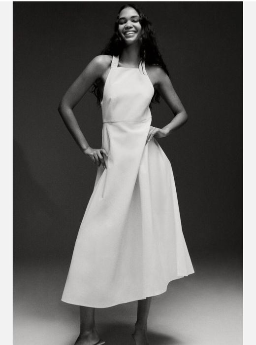 Rochie cu spate decupat din in Zara summer edition