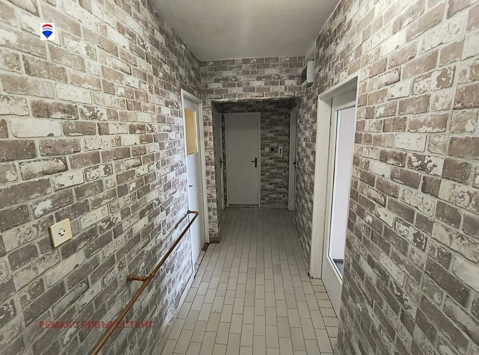 Продава се Тристаен апартамент в Русе, Централен южен район - 79 кв.м за 1127 €/кв.м - Снимка #5