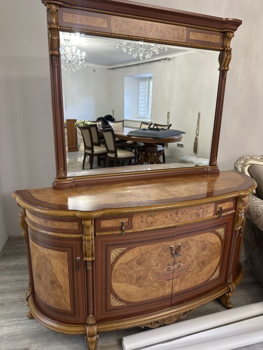 Продаю Комплект Гастинный