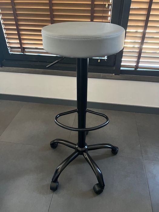 Бар Стол на колелца (черно) + 24м гаранция и безплатна доставка