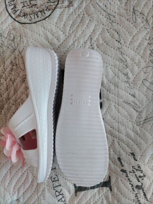 Летни чехли размер 37