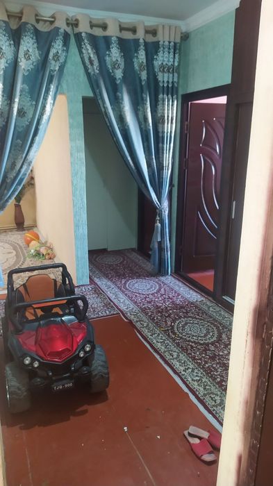 Dom yangiyo'l shaxar baxt mfy
3 xonali 1 - etaj 80 m² atapleni