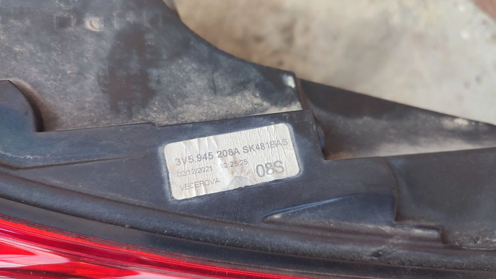 Lampa stop Dr Skoda Superb 3 Sedan