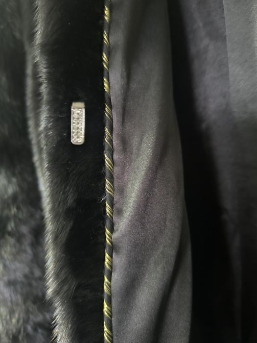 Продам норковую шубу