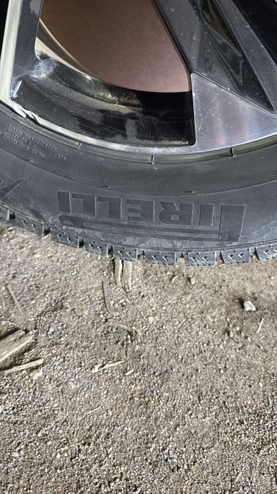 Продам комплект дисков +резина