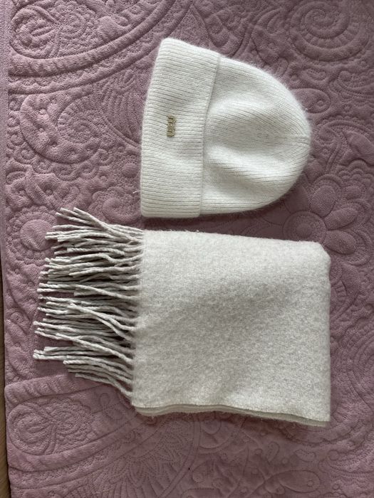 Киімдер сатылады