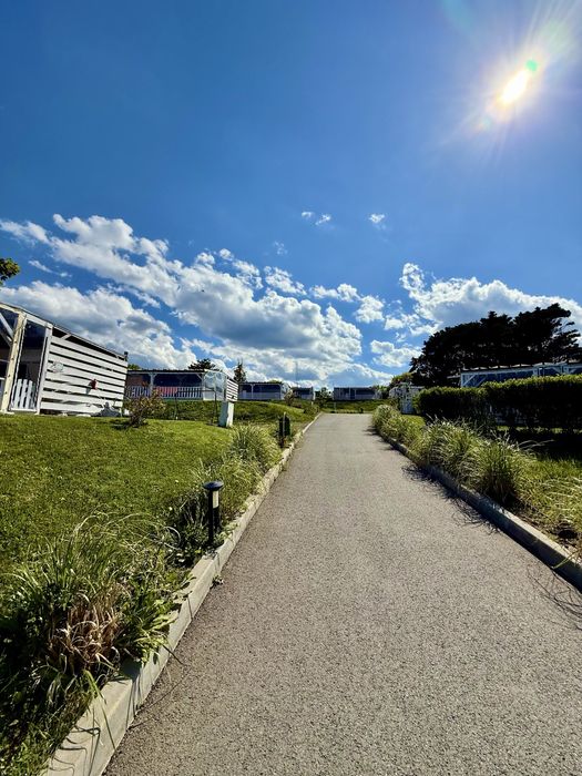 Оборудвана каравана под наем в къмпинг Гардения