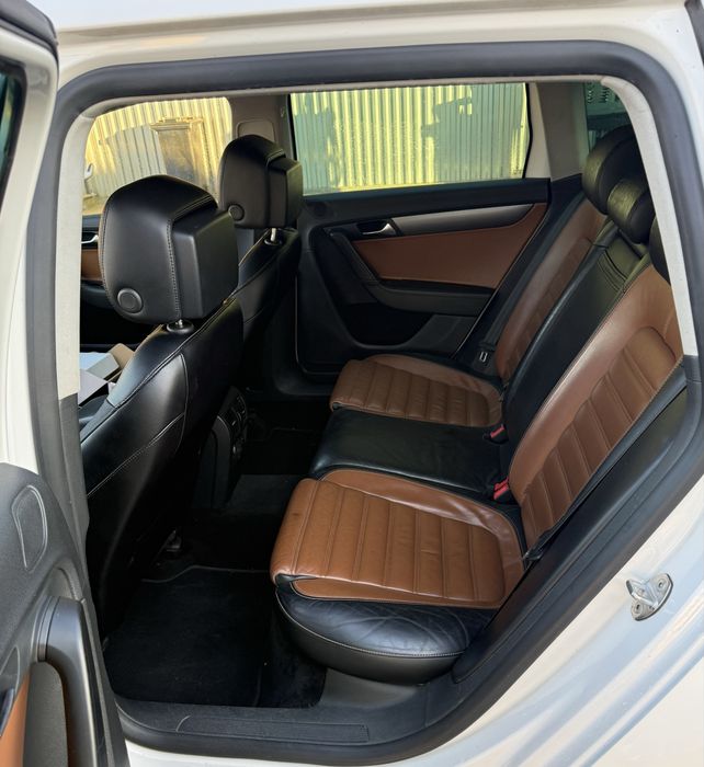 VW Passat B7 Individual 2013-2.0 TDI 170 CP 4Motion Automat :Webasto,Camera,Bixenon-Import