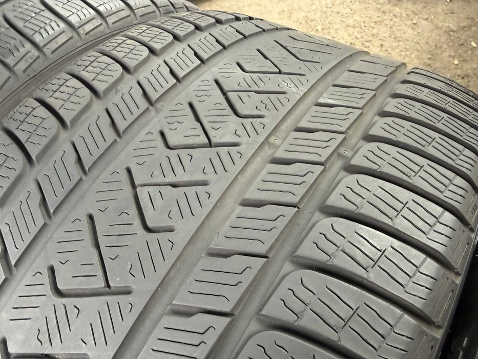 4x Anvelope iarna 305/35 r21 M+S - Pirelli Sotto Zero 3