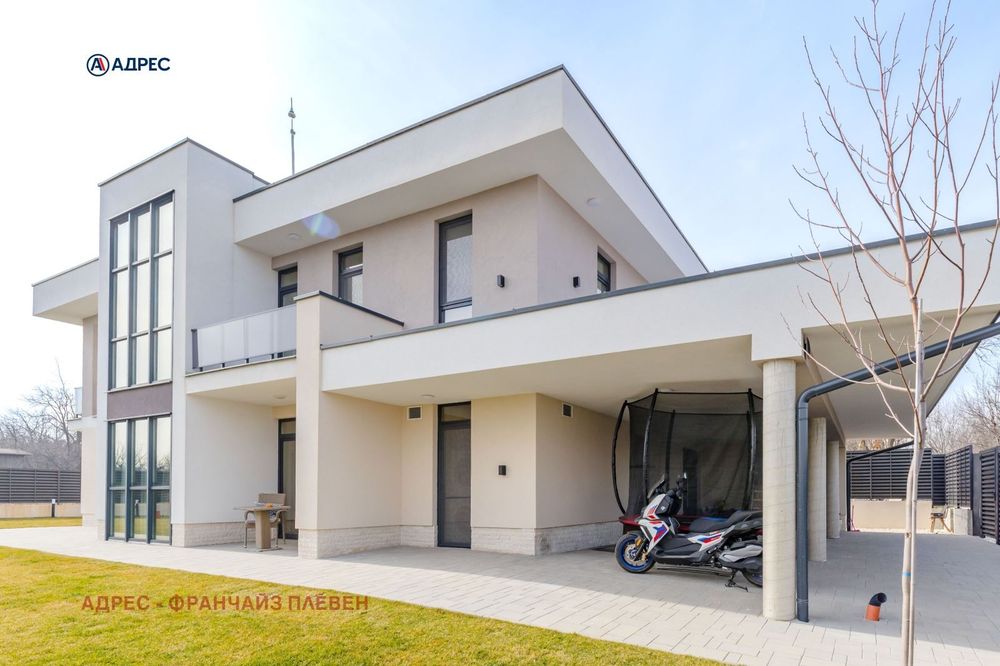 Продава се Къща в Плевен, м-т Плочата - 272 кв.м за 2942 €/кв.м - Снимка #2