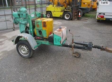 Motopompa de apa remorcabilă