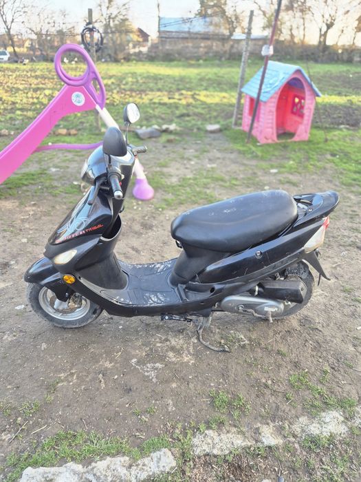Scuter gop pop foarte întreținut 80 cc am si acte