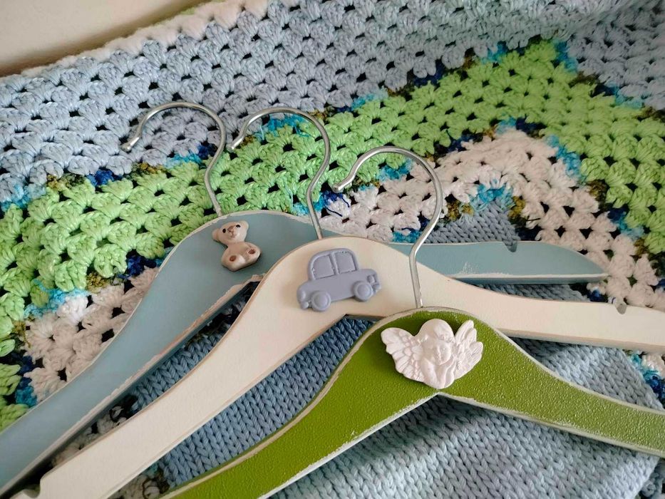 Бебешко одеало РЪЧНО плетиво НОВО с 3бр. закачалки РЪЧНА декорация