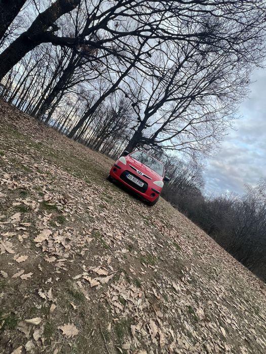Vând Hyundai i10