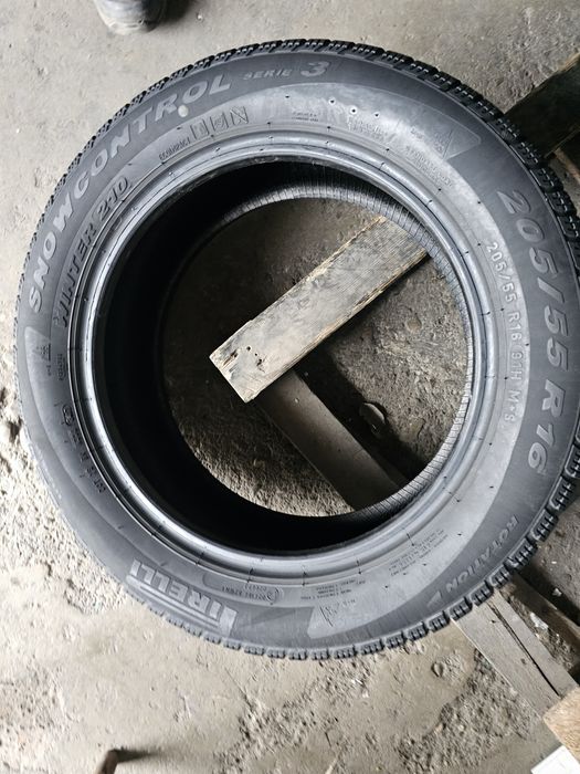 2 anvelope iarna 205 55 16 Pirelli