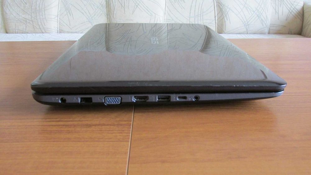 17.3 инча Asus с i5-7200,DDR4,SSD