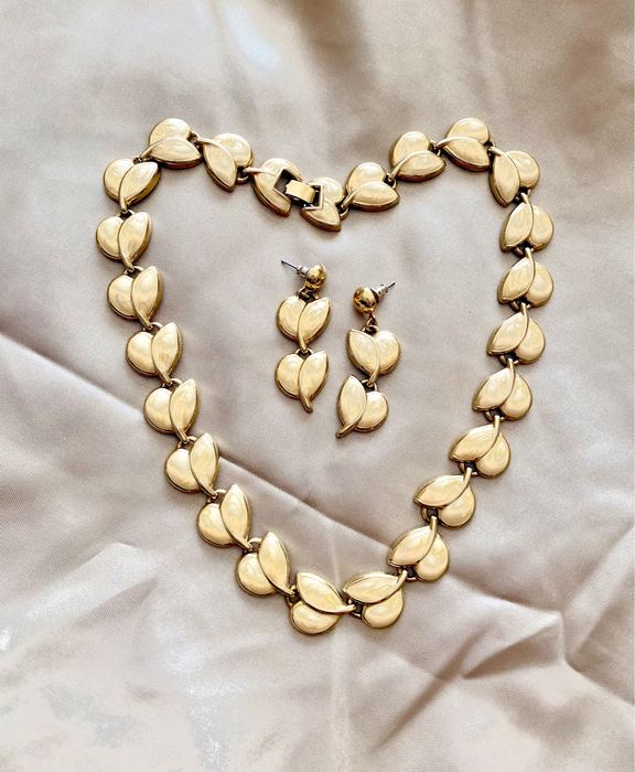 Подвески комплекты украшений