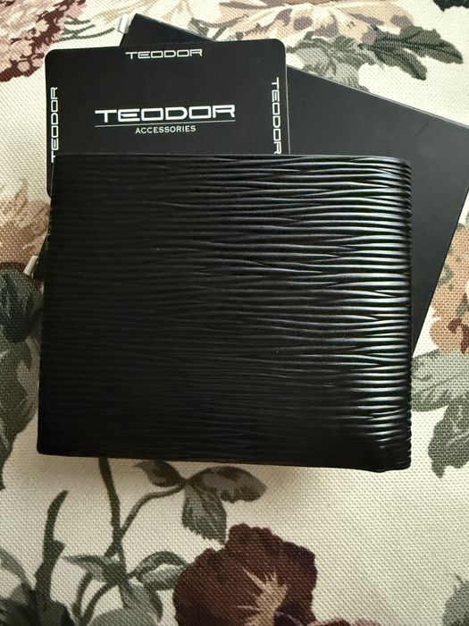 Ново мъжко портмоне Теодор