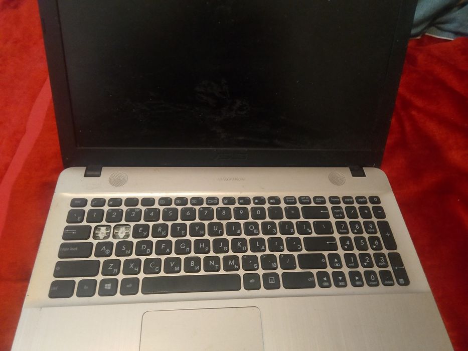 Продаю ноутбук на запчасти