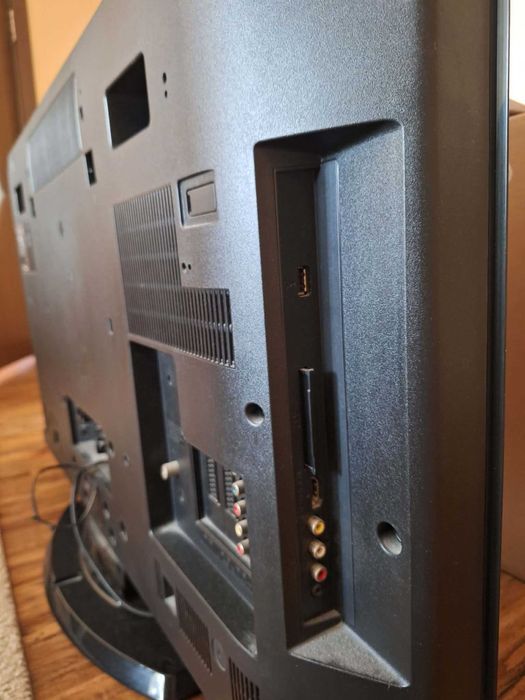 Телевизор Sony BRAVIA модел KDL-37S5600