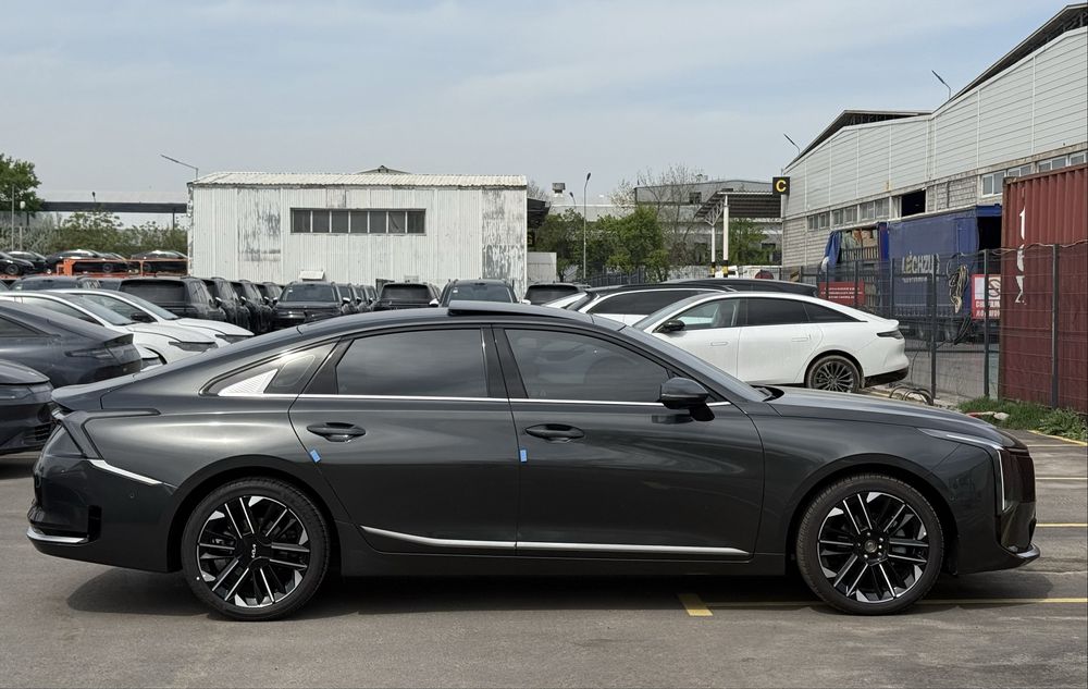 KIA K8 ,1.6/ Hybrid ,2025 new